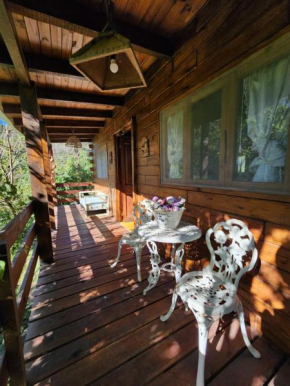 Cabaña Sigel en el rio, RUNA YAKU